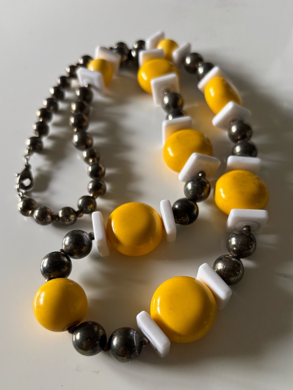 Vintage Chunky Yellow White Silver Tone Beaded Statement Necklace 28”